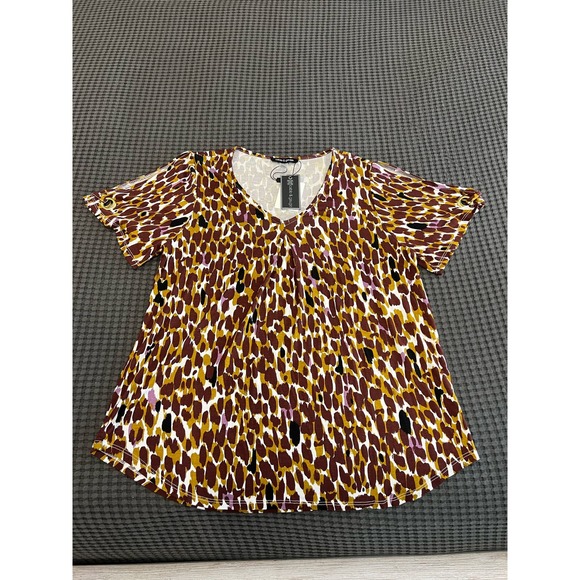NWT! Cable‎ & Gauge Womens Short Sleeve Cold Shoulder Gold Detail Top - Picture 3 of 7